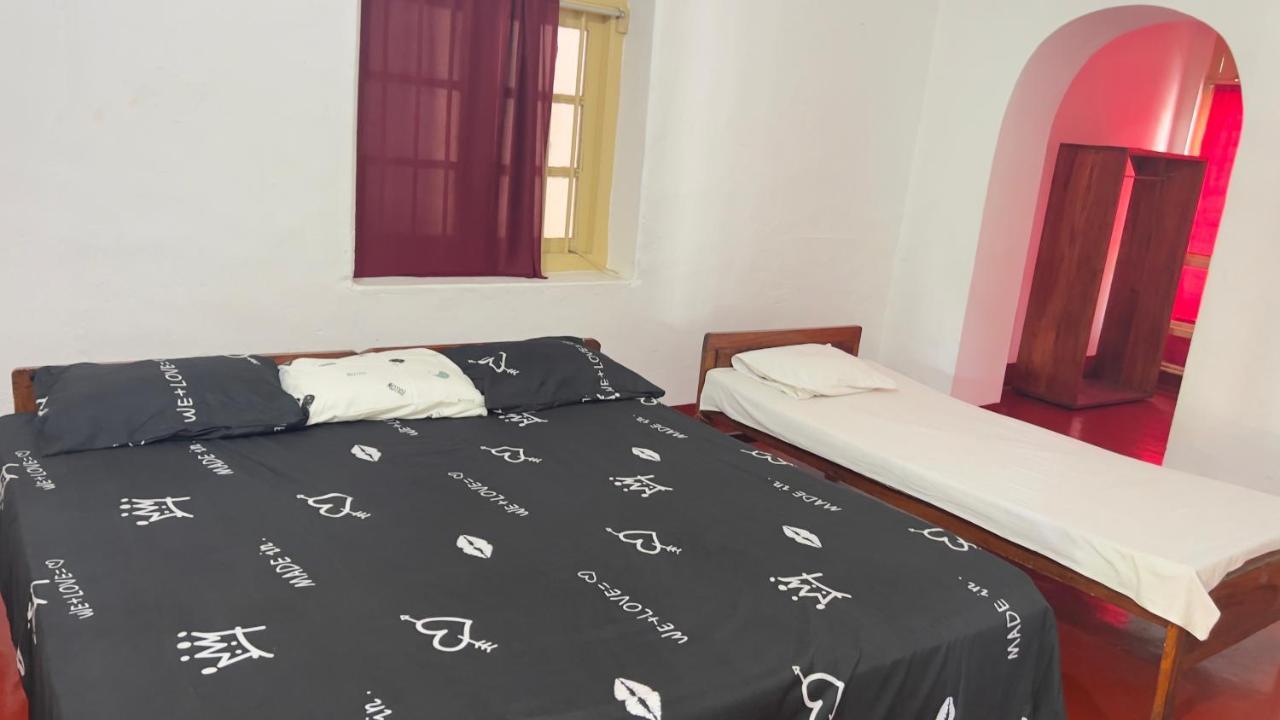 Resthouse Vavuniya Hotell Eksteriør bilde