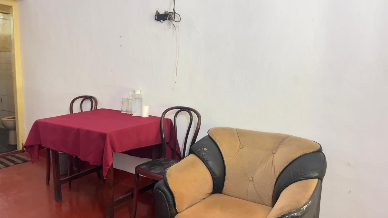 Resthouse Vavuniya Hotell Eksteriør bilde